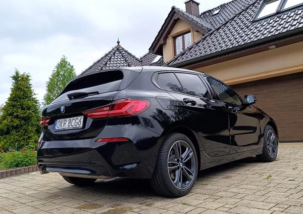 BMW Seria 1 cena 122000 przebieg: 14000, rok produkcji 2021 z Krapkowice małe 191